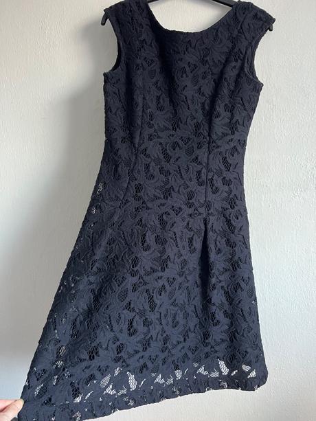 Zara tmavomodre  saty cipkovane s stav foto. malo, zara,s