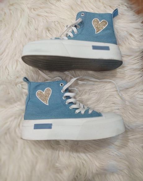 Tenisky so srdiečkom, 36