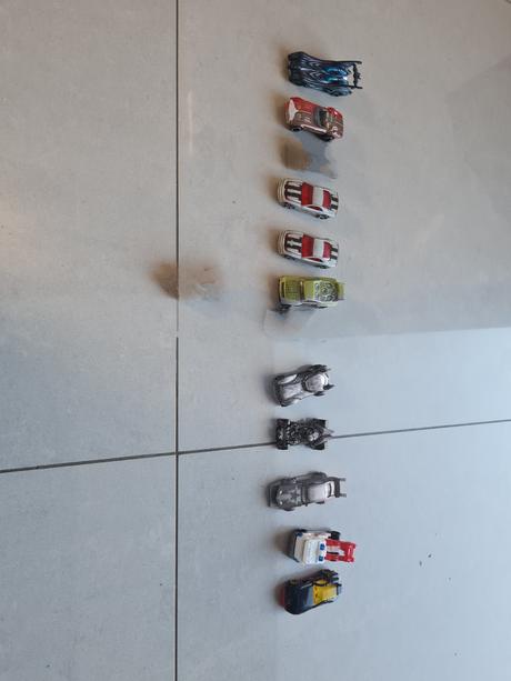 Hot wheels auta, 