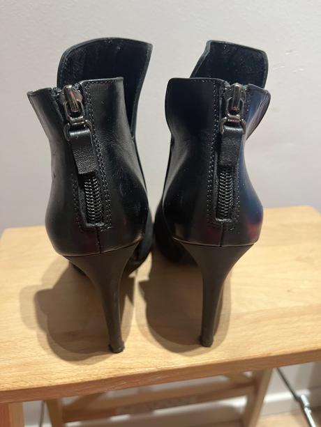 Dámske kotníkové cižmy, 37