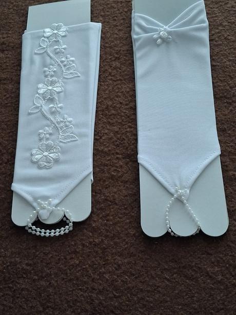 Rukavicve na 1.sv. prijímanie, 74