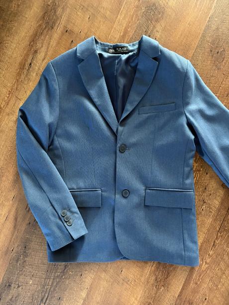 Oblek zara, s košeľou a kravatou, 140