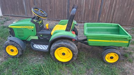 Traktor peg-perego na baterku, 