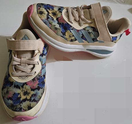 Dievcenske tenisky adidas, adidas,32