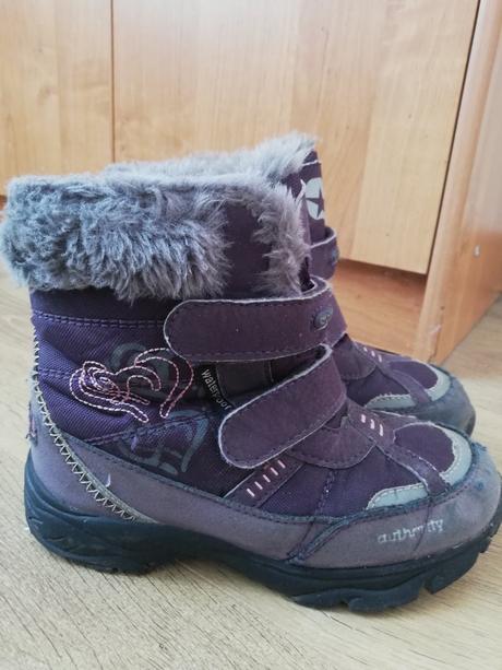 Čižmy, authority,30