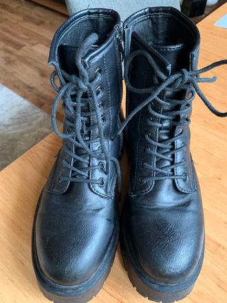 Členkové čižmy, 38