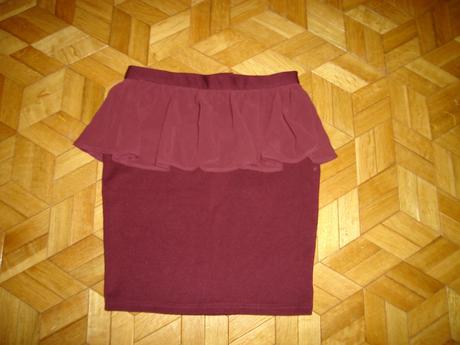 Bordová elastická sukňa /nenosená/, amisu,38