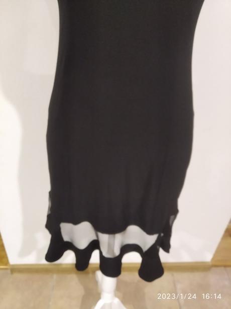 Krasne cierne saty s krajkou, s