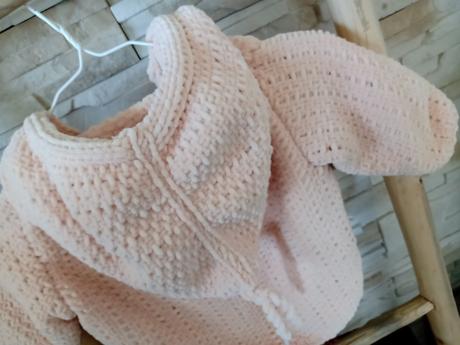 Sveter handmade s velkou kapucou a postovnym, 86