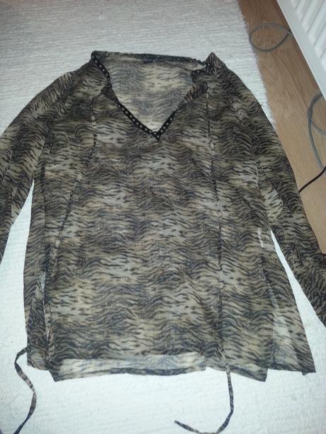 Lahucka tunika, amisu,m