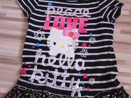 Šaty s hello kitty, 122