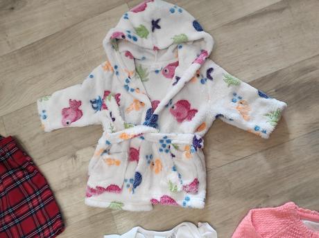 Balík oblečenia veľ.74 dievčatko top stav, 68–80