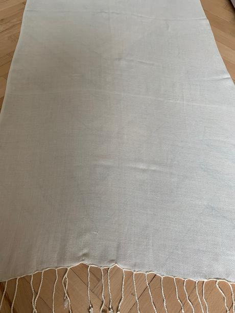 Siroko vyuzitelny svetlo zlty sal, 