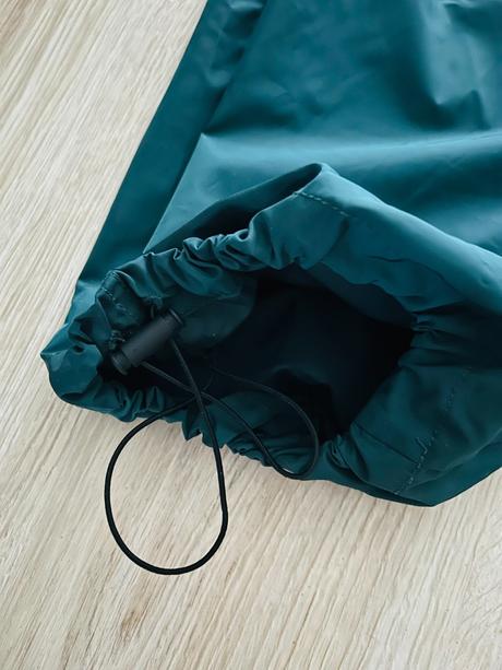 Brutálne štýlové parachute nohavice značky oysho, s