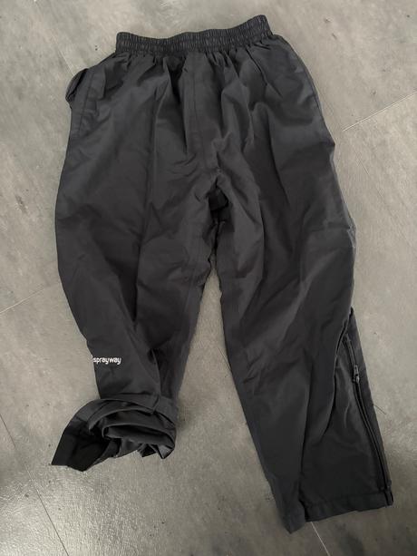 Vrchne tenke nohavice sustakove, 128