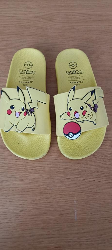 Šľapky pokémon, reserved,32