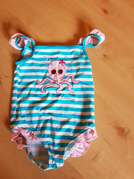 Minimum nosene plavky cele, 104