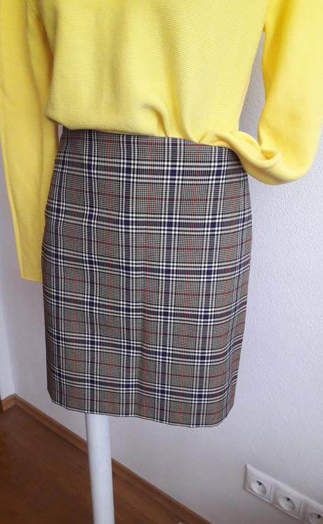 Znackova sukna marc cain, s