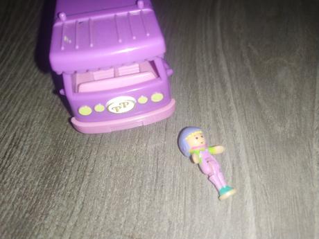 Polly pocket karavan auto,