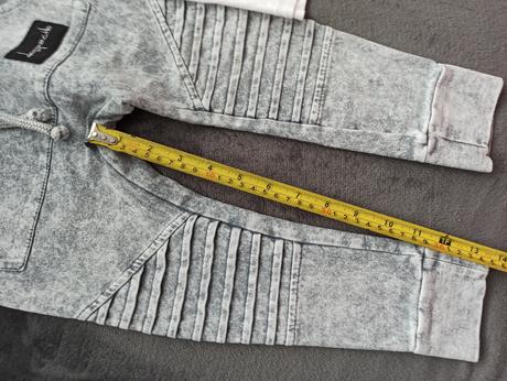 Tepláky despacito, 98