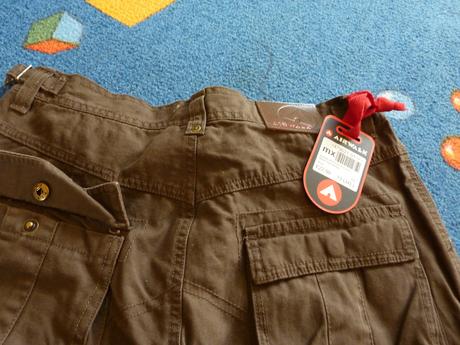 Nenosené nohavice, 134