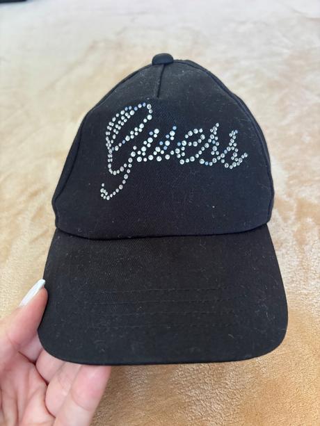 Šiltovka guess, guess,140