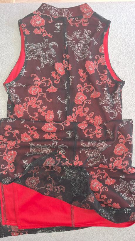 Dámske elegantné čiernočervené šaty., dorothy perkins,38