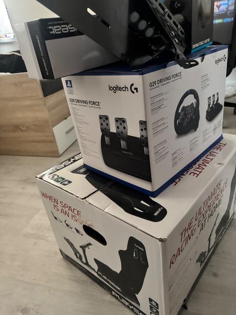 Pretekársky simulátor playseat evolution pro actif, 