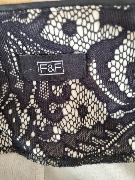 Púzdrové šaty so vzhľadom čipky 38, f&f,38