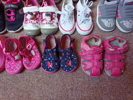 Dievčenské topanky, rozne velkosti, od 21-28, 24