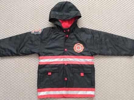 Požiarnicka bunda nepremokavá aj na karneval, 116