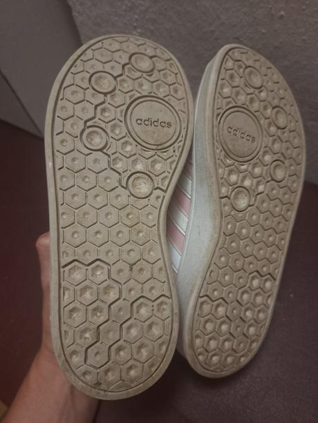 Tenisky v.32, adidas,32