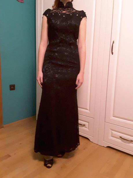 Dlhé čierne spoločenské šaty, s