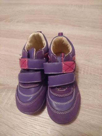 Nenosené topánky alive, 25