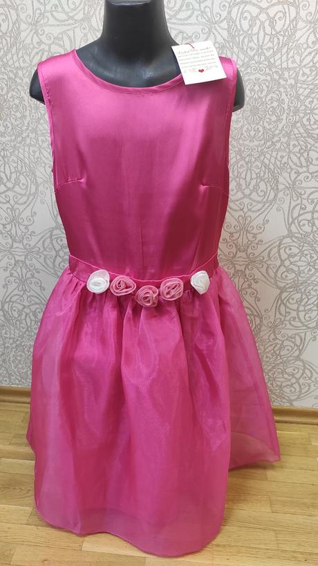 Šaty s ružičkami, bonprix,158