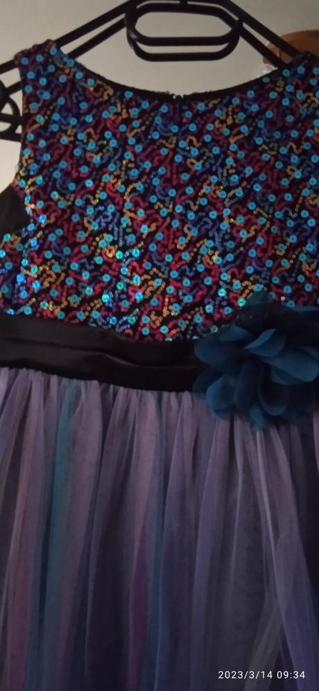 Dievčenské šaty, 158