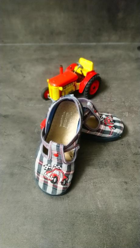 Papučky kornecky, kornecki,24