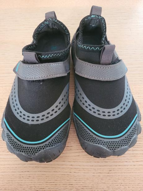 Topánky do vody, 30