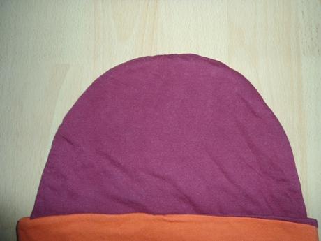 Tenka bordovo-oranzova ciapka, 110