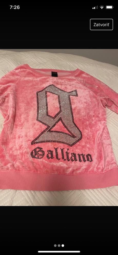 Ruziva velurova suprava, m