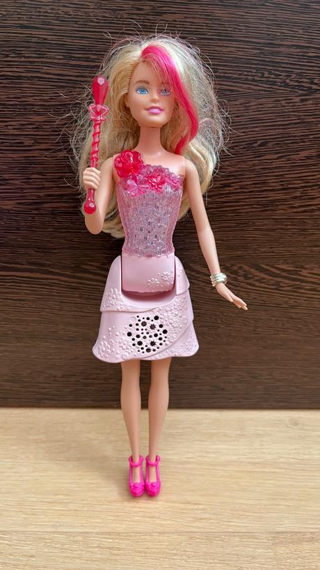 Barbie - spievajúca a svetielkujúca, 