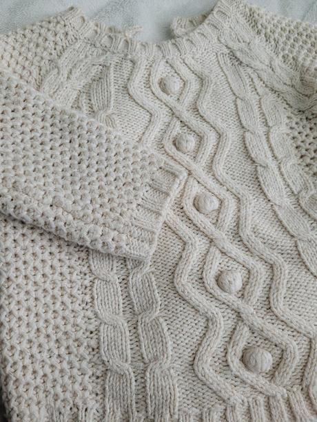 Sveter so zlatými nitkami, f&f,86