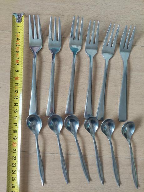 Dezertne vidličky a lyžičky spolu 12ks,