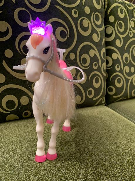Barbie s interaktívnym koňom,