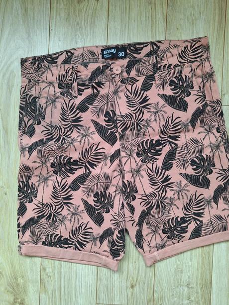 Kraťasy, sinsay,30