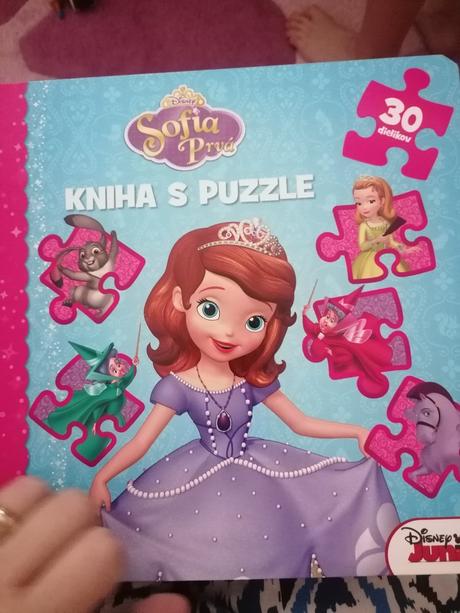 Kniha s puzzle,