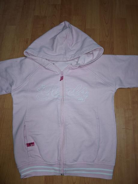 Dievčenska mikina, 122