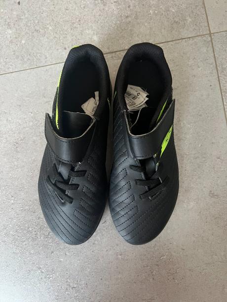 Detské turfy 100 easy tf na suchý zips čierno-žlté, decathlon,32