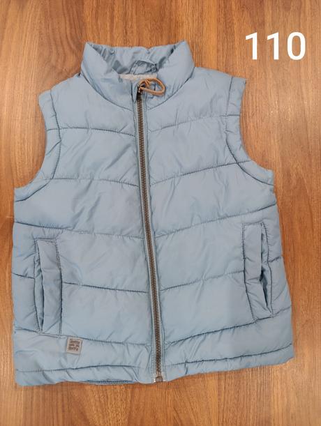Rôzne vesty 110, 110
