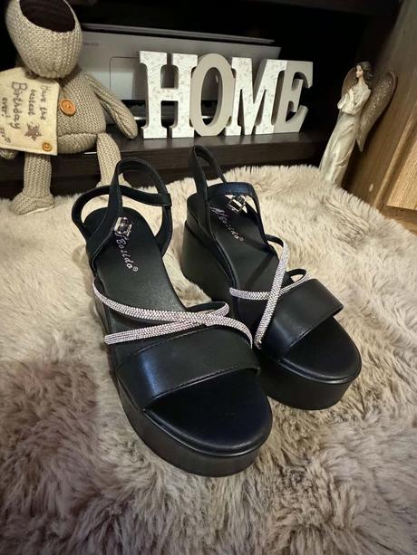 Stylove damske nove sandalky na platforme, 38